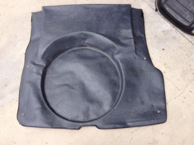 trunk mat moulded original bottom.JPG