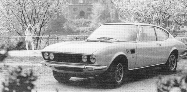 Looks like an original photo with a single piece wrap around trim