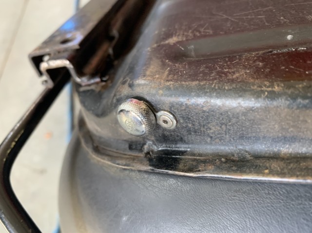 F7A812C5-6901-431E-A0D0-8CF7A2826535.jpeg (249.75 KiB) Viewed 4617 times One on each side of bucket