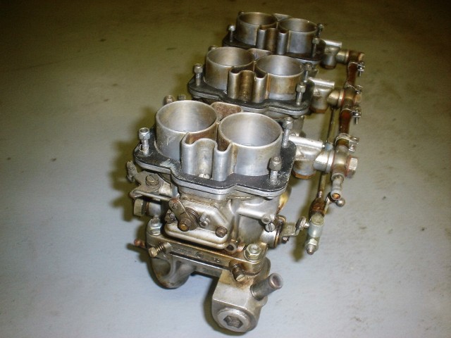 Dino Weber Carb s & parts 004.JPG